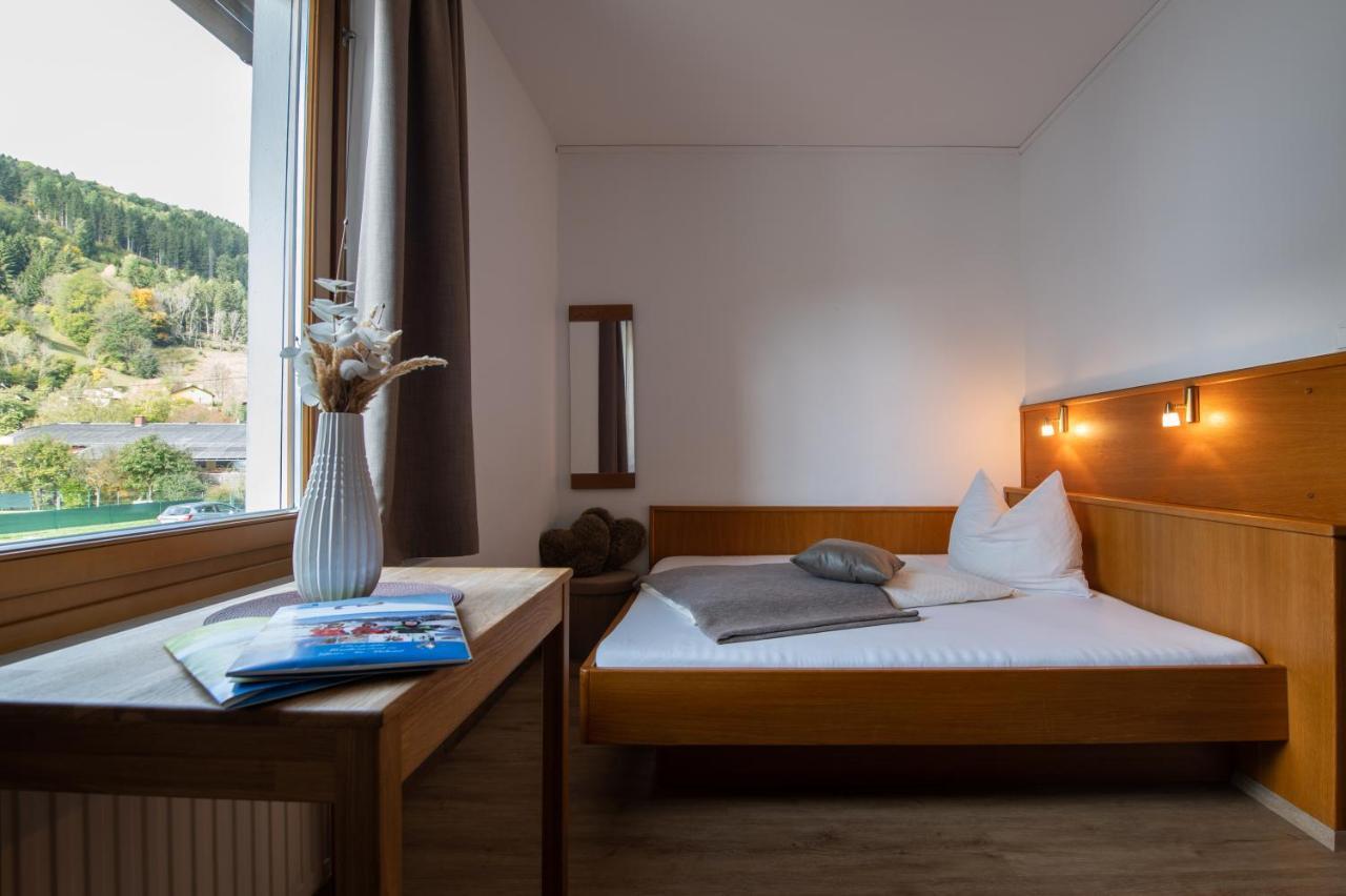 Hotel Restaurant Platzer Gmund in Karnten Bagian luar foto