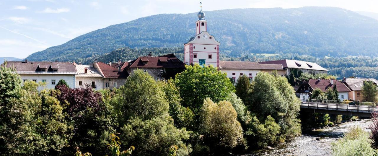Hotel Restaurant Platzer Gmund in Karnten Bagian luar foto